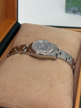 Carica l'immagine nel visualizzatore di Gallery, Rolex Oyster Perpetual 26mm ref. 67230 year 1998 full set
