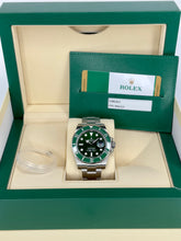Carica l&#39;immagine nel visualizzatore di Gallery, Rolex Submariner Date Hulk 116610LV year 2020 full set NEW
