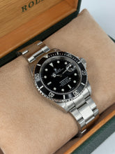 Carica l&#39;immagine nel visualizzatore di Gallery, Rolex Submariner Date 16610 year 2002 full set

