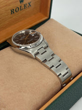 Carica l'immagine nel visualizzatore di Gallery, Rolex Oyster Perpetual Date ref. 15200 year 2002 full set
