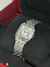 Carica l'immagine nel visualizzatore di Gallery, Cartier Panthère medium WSPN0015 year 2026 full set LIKE NEW
