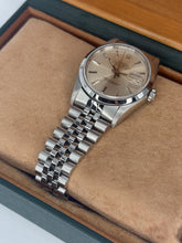 Carica l'immagine nel visualizzatore di Gallery, Rolex Datejust 36mm ref. 16200 year 1991 full set
