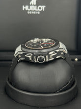 Carica l'immagine nel visualizzatore di Gallery, Hublot Big Bang Carbon fiber dial ref. 301.SB.131.RX full set
