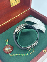 Carica l'immagine nel visualizzatore di Gallery, Rolex Daytona 18k white gold ref. 16519 year 1998
