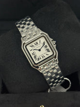 Carica l'immagine nel visualizzatore di Gallery, Cartier Panthère medium WSPN0015 year 2026 full set LIKE NEW
