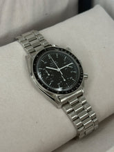 Carica l'immagine nel visualizzatore di Gallery, Omega Speedmaster Reduced 35705000 year 2000 full set
