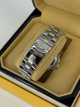 Carica l&#39;immagine nel visualizzatore di Gallery, Breitling Superocean ref. A17360 year 2004 full set
