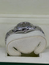 Carica l'immagine nel visualizzatore di Gallery, Rolex Oyster Perpetual 26mm ref. 176200 year 2012 full set
