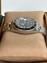 Carica l&#39;immagine nel visualizzatore di Gallery, Rolex GMT-Master II 16710 year 2005 full set
