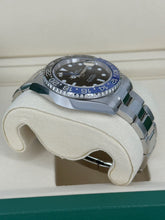 Carica l&#39;immagine nel visualizzatore di Gallery, Rolex GMT-Master II Batman 126710BLNR year 2025 full set LIKE NEW
