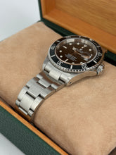 Carica l&#39;immagine nel visualizzatore di Gallery, Rolex Submariner Date 16610 year 2002 full set

