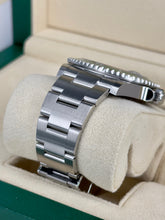 Carica l&#39;immagine nel visualizzatore di Gallery, Rolex Submariner Date Starbucks 126610LV year 2023 full set NEW
