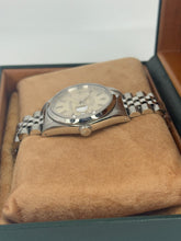 Carica l'immagine nel visualizzatore di Gallery, Rolex Datejust 36mm ref. 16200 year 1991 full set
