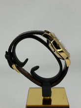 Carica l'immagine nel visualizzatore di Gallery, Omega Louis Brandt chronograph ref. 1750500 yellow gold case
