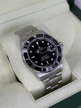 Carica l&#39;immagine nel visualizzatore di Gallery, Rolex Submariner Date 16610 year 2011 full set NOS Stickers
