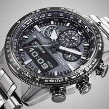 Carica l&#39;immagine nel visualizzatore di Gallery, Citizen Promaster Skyhawk Eco- Drive JV2006-55H
