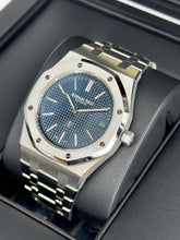 Carica l&#39;immagine nel visualizzatore di Gallery, Audemars Piguet Royal Oak Jumbo 15202 year 2021 FULL SET
