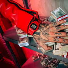 Carica l'immagine nel visualizzatore di Gallery, Orologio Casio Sfera Ebbasta x G-Shock DW-5600SFE25-4ER
