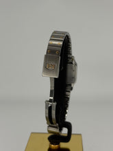 Carica l&#39;immagine nel visualizzatore di Gallery, Cartier Santos Galbée 24mm ref. 166930 al quarzo
