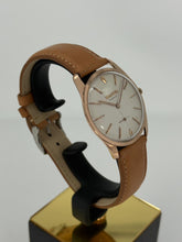 Carica l&#39;immagine nel visualizzatore di Gallery, Vyler Vetta Incaflex ultra piatto a carica manuale in oro rosa 18K
