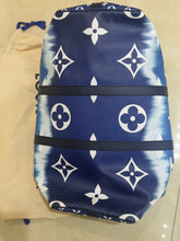 Carica l'immagine nel visualizzatore di Gallery, Louis Vuitton Keepall Bandoulière 50 LV Escale ref. M45117 summer 2020 collection
