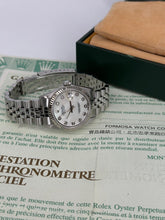 Carica l'immagine nel visualizzatore di Gallery, Rolex Datejust 31mm ref. 68274 year 1994 full set
