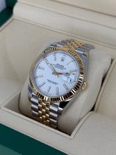 Carica l&#39;immagine nel visualizzatore di Gallery, Rolex Datejust 41mm ref. 126333 year 2022 full set
