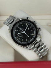 Carica l'immagine nel visualizzatore di Gallery, Omega Speedmaster Reduced ref. 35105000 year 2014 full set
