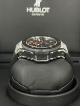 Carica l'immagine nel visualizzatore di Gallery, Hublot Big Bang Carbon fiber dial ref. 301.SB.131.RX full set
