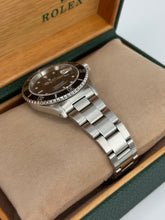 Carica l&#39;immagine nel visualizzatore di Gallery, Rolex Submariner Date 16610 year 1999 full set
