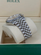 Carica l'immagine nel visualizzatore di Gallery, Rolex Datejust 41mm 126300 year 2026 full set LIKE NEW
