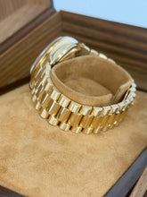 Carica l'immagine nel visualizzatore di Gallery, Rolex Day-Date 18K yellow gold wood dial ref. 18038 year 1984 full set
