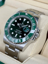 Carica l&#39;immagine nel visualizzatore di Gallery, Rolex Submariner Date Hulk 116610LV year 2020 full set NEW
