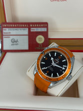 Carica l'immagine nel visualizzatore di Gallery, Omega Seamaster Planet Ocean ref. 23232462101001 year 2012 full set

