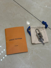 Carica l'immagine nel visualizzatore di Gallery, Louis Vuitton Keepall Bandoulière 50 LV Escale ref. M45117 summer 2020 collection

