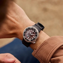 Carica l&#39;immagine nel visualizzatore di Gallery, Citizen Promaster Diver&#39;s Eco Drive 300 mt BN1024-01Z
