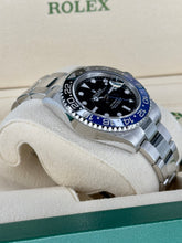 Carica l&#39;immagine nel visualizzatore di Gallery, Rolex GMT-Master II “Batman” 126710BLNR 2023 LIKE NEW FULL SET
