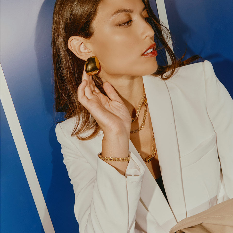Breil, Collezione B Whisper, Orecchini Donna Composti da 2 Elementi in Acciaio Lucido e Acciaio Laserato, Chiusura a Farfalla, Idea Regalo Donna Breil, Collezione B Whisper, Orecchini Donna Composti da 2 Elementi in Acciaio Lucido e Acciaio Laserato, Chiusura a Farfalla, Idea Regalo Donna