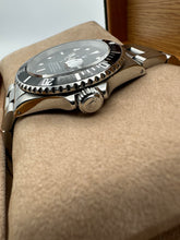 Carica l&#39;immagine nel visualizzatore di Gallery, Rolex Submariner Date 16610 year 1991
