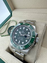 Carica l&#39;immagine nel visualizzatore di Gallery, Rolex Submariner Date &quot;Hulk&quot; 116610LV YEAR 2015 FULL SET
