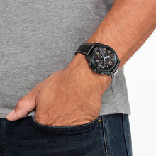 Carica l&#39;immagine nel visualizzatore di Gallery, Orologio uomo CITIZEN Radiocontrollato pelle nero
