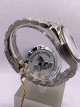 Carica l&#39;immagine nel visualizzatore di Gallery, Omega Speedmaster Professional Moonwatch 31130423001005 YEAR 2020 full set LIKE NEW
