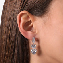 Carica l&#39;immagine nel visualizzatore di Gallery, Orecchini Chiara Ferragni Diamond Heart
